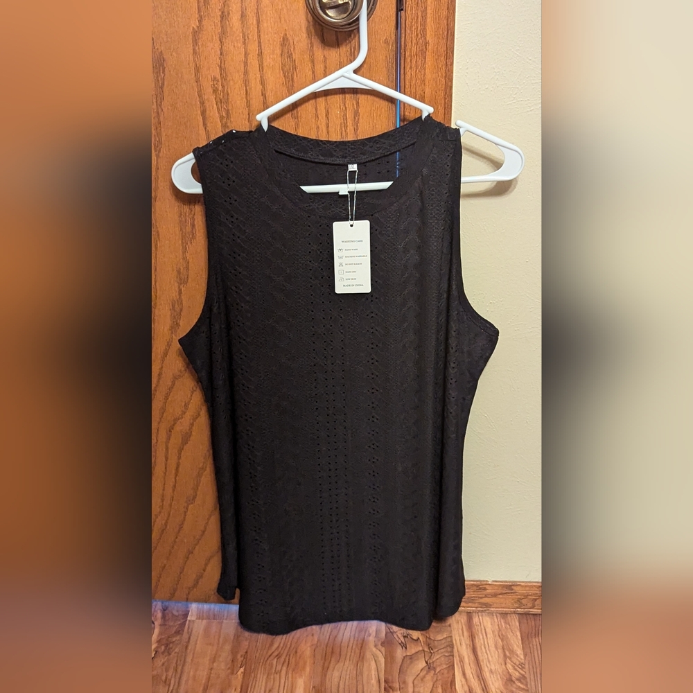 Vislily women's tank top Black  BRAND NEW